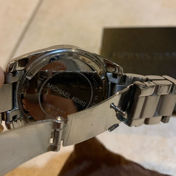 Michael Kors Watch - Picture 5 of 7